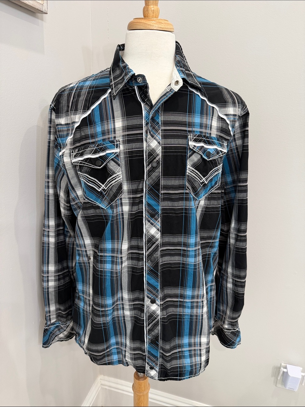 Buckle Black, Blue, and White Plaid Button-Down Shirt